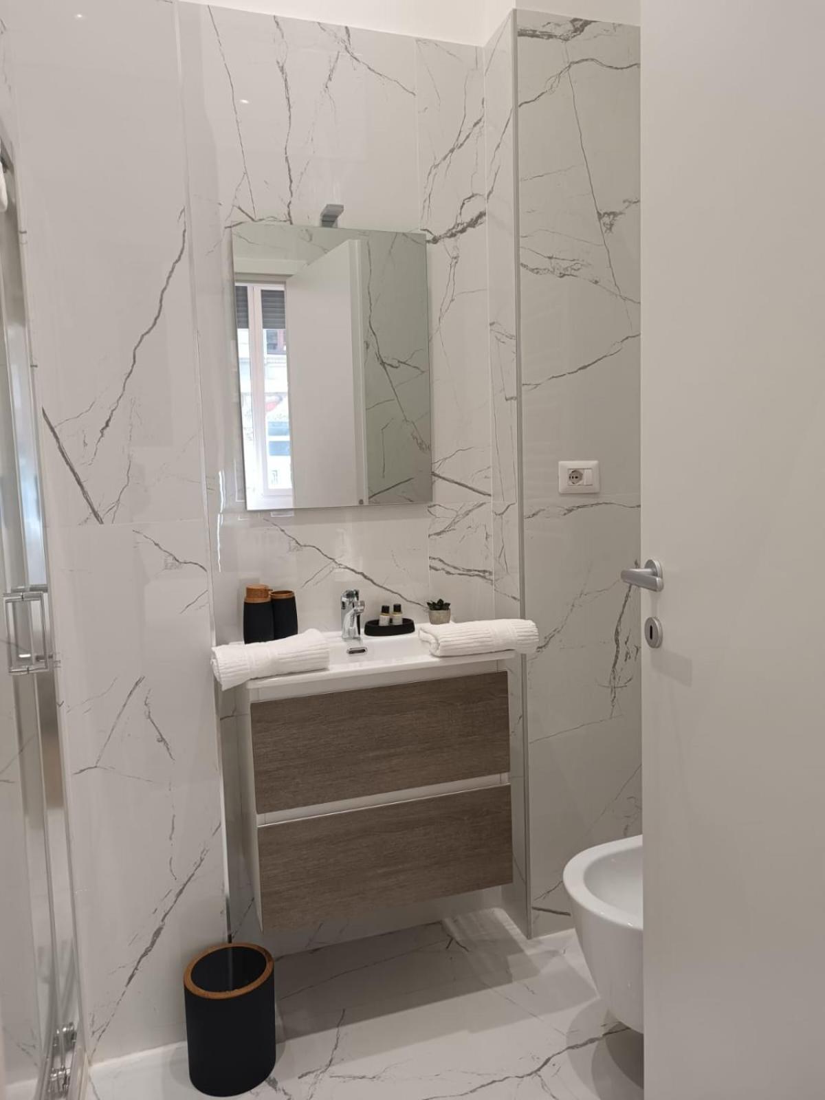 Be-C0 Centrale New Double Suite Milano Ngoại thất bức ảnh